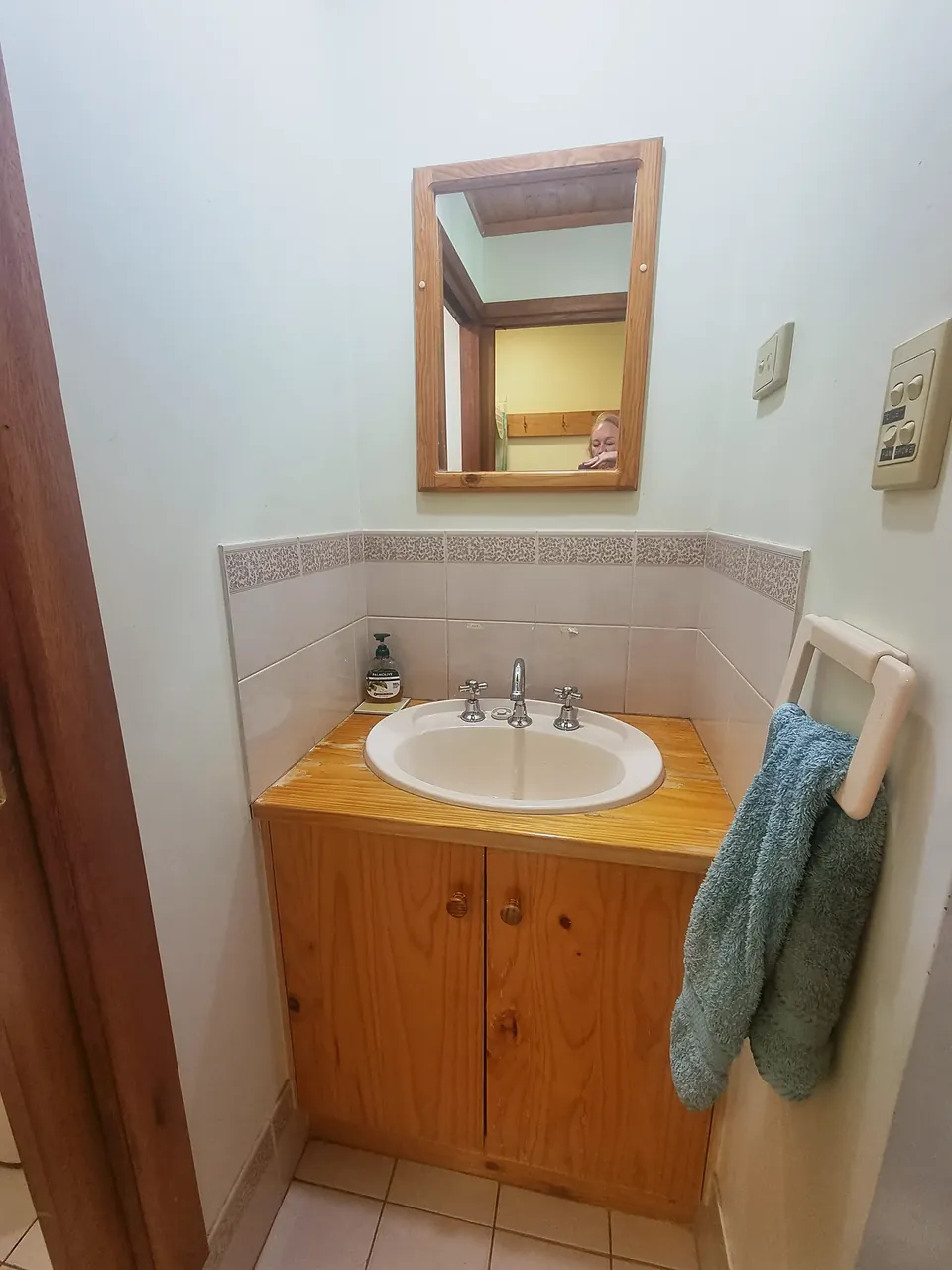 Bathroom vanity