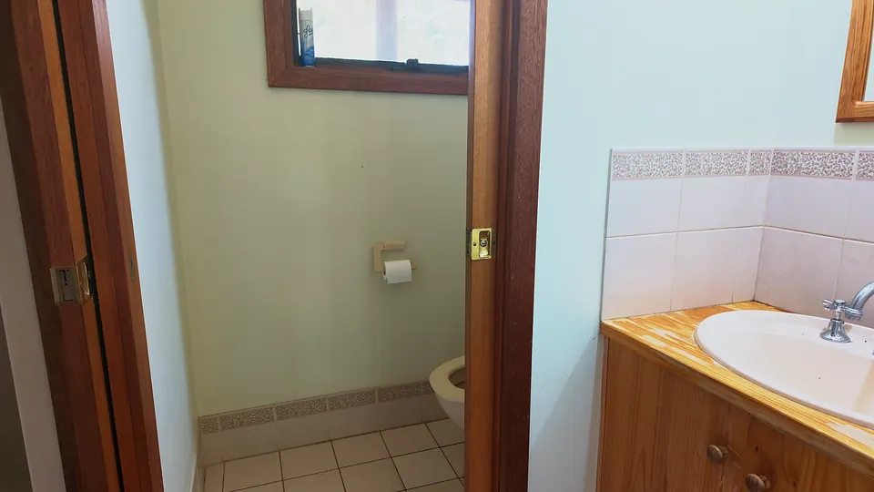 Bathroom vanity